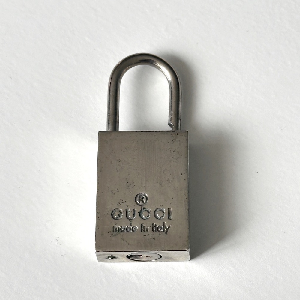 Autentic Gucci Padlock with no original Key